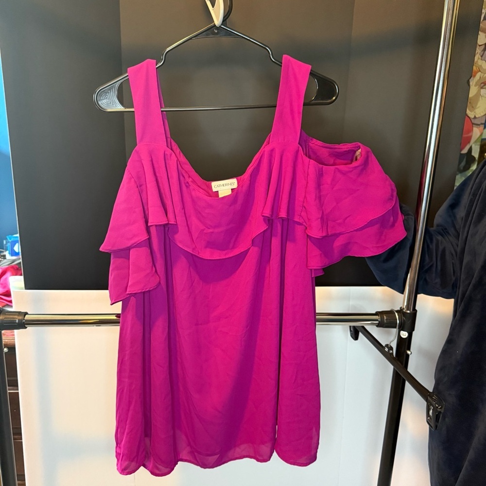 Catherines: Magenta Off-Shoulder Ruffle Top size 26 - Picture 5 of 7